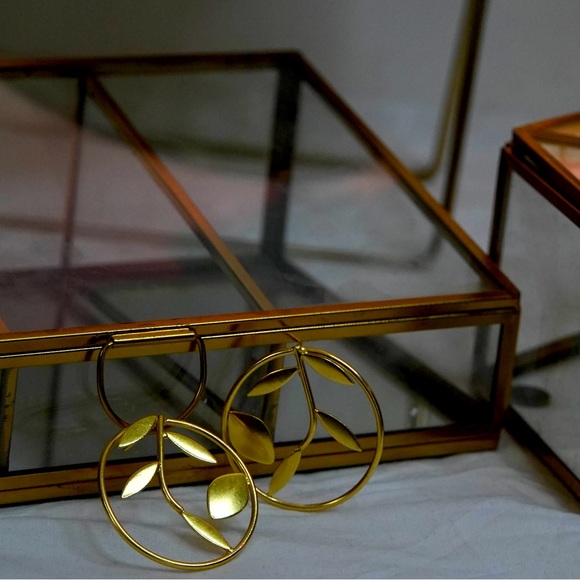 Zara Jewelry - Brand new zara limited edition gold plated brass big size leaf earrings